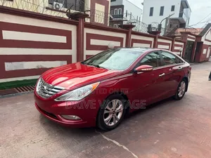 Hyundai Sonata 2012 Red