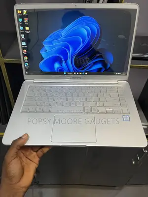 Laptop Samsung NP900X4D 8GB Intel Core i7 SSD 256GB