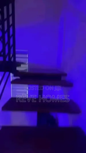Furnished 4bdrm Duplex in Millenuim/UPS for rent