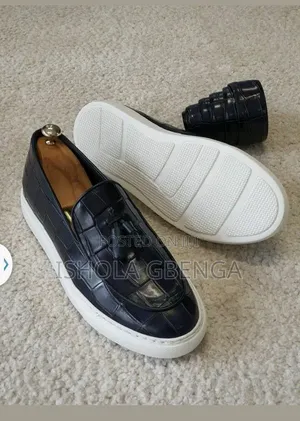 Lay Up Design Shoe With Cup Sole
