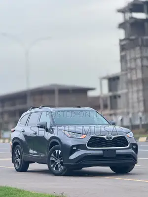 Toyota Highlander 2021 Gray