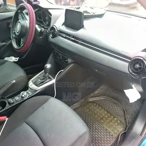 Toyota Yaris 2019 Blue