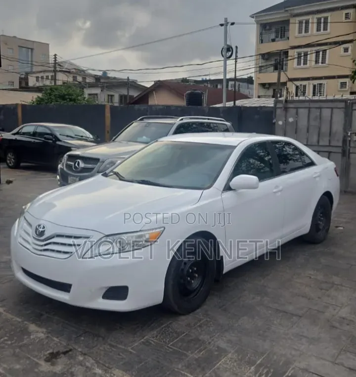 Toyota Camry 2010 White