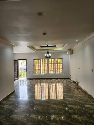 3bdrm Block of Flats in Parkview Estate for rent