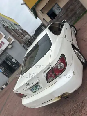 Lexus ES 330 Sedan 2004 White