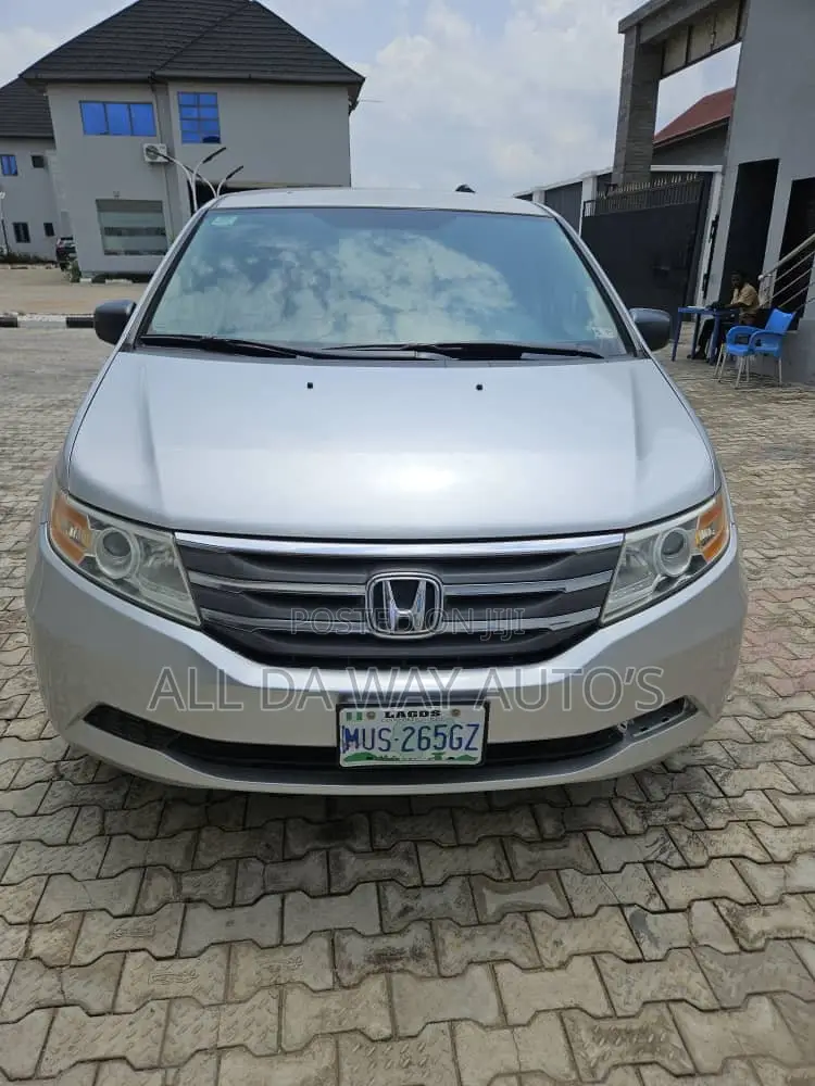 Honda Odyssey 2011 Silver