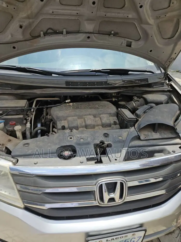 Honda Odyssey 2011 Silver