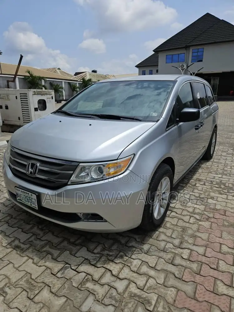 Honda Odyssey 2011 Silver