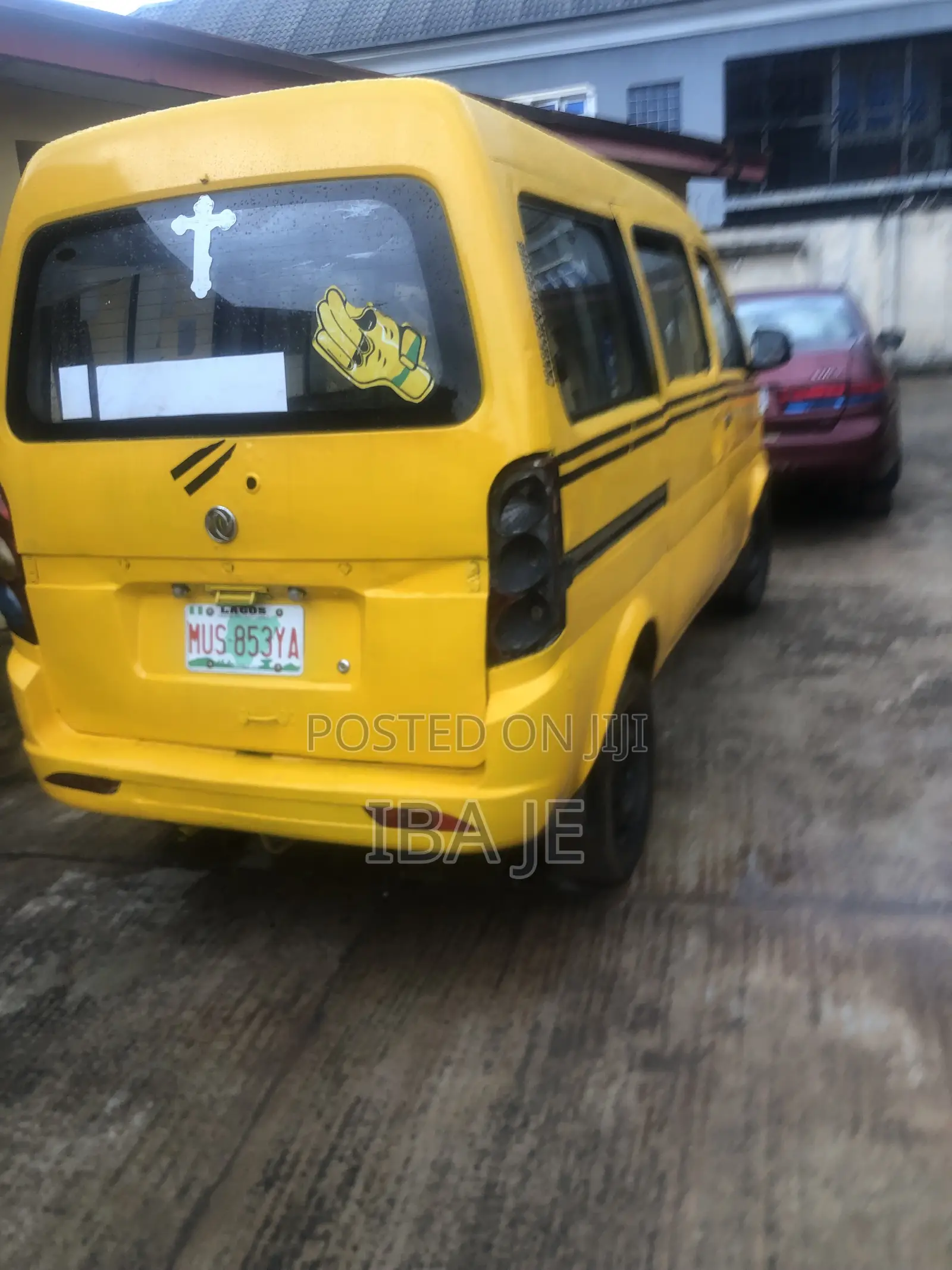 Bus 2025 Yellow