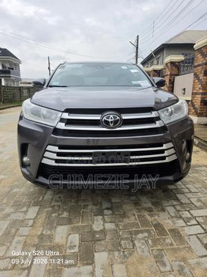 Toyota Highlander 2018 Gray