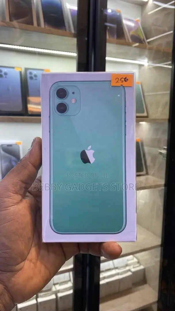 New Apple iPhone 11 256 GB Green