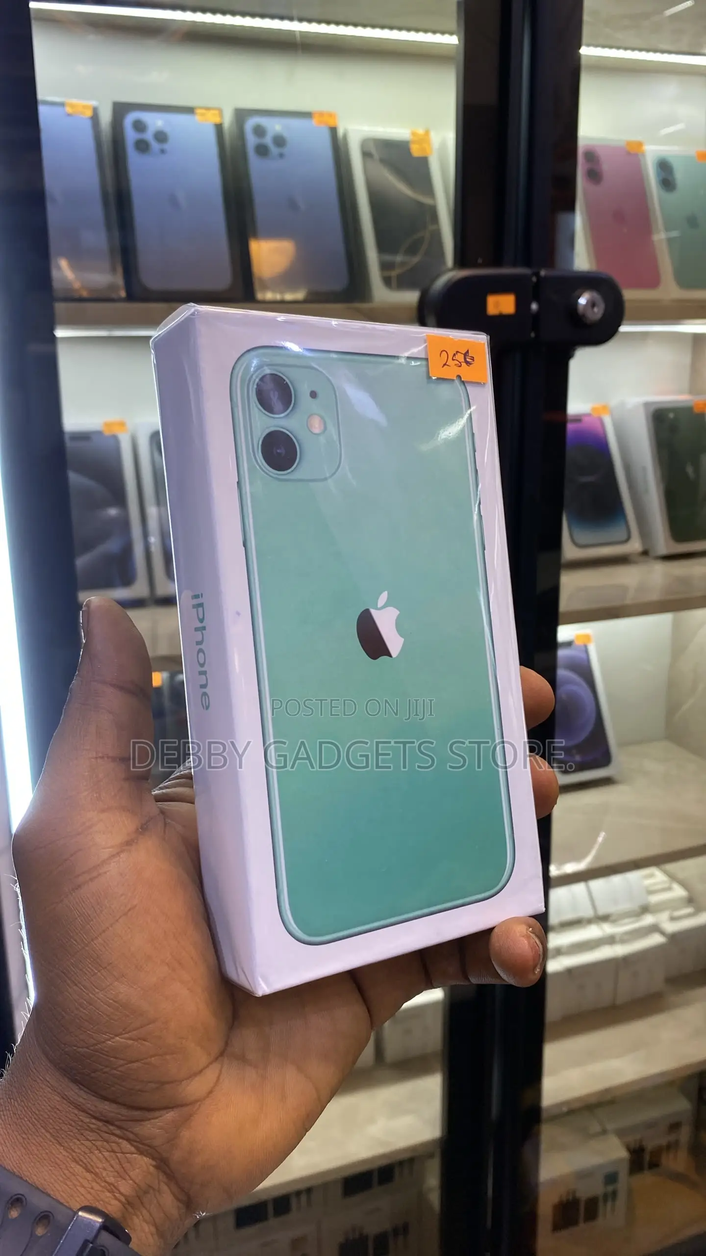 New Apple iPhone 11 256 GB Green