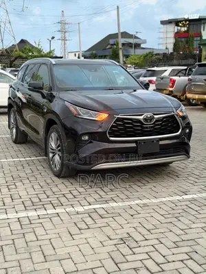 Toyota Highlander Platinum 2021 Black