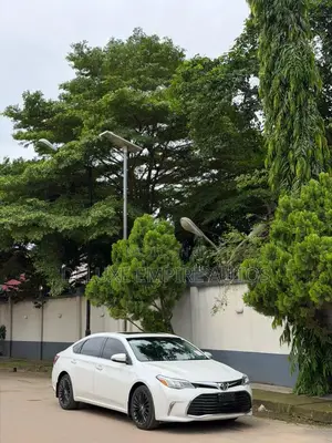 Toyota Avalon Touring FWD Sedan (3.6L 6cyl 6A) 2016 White
