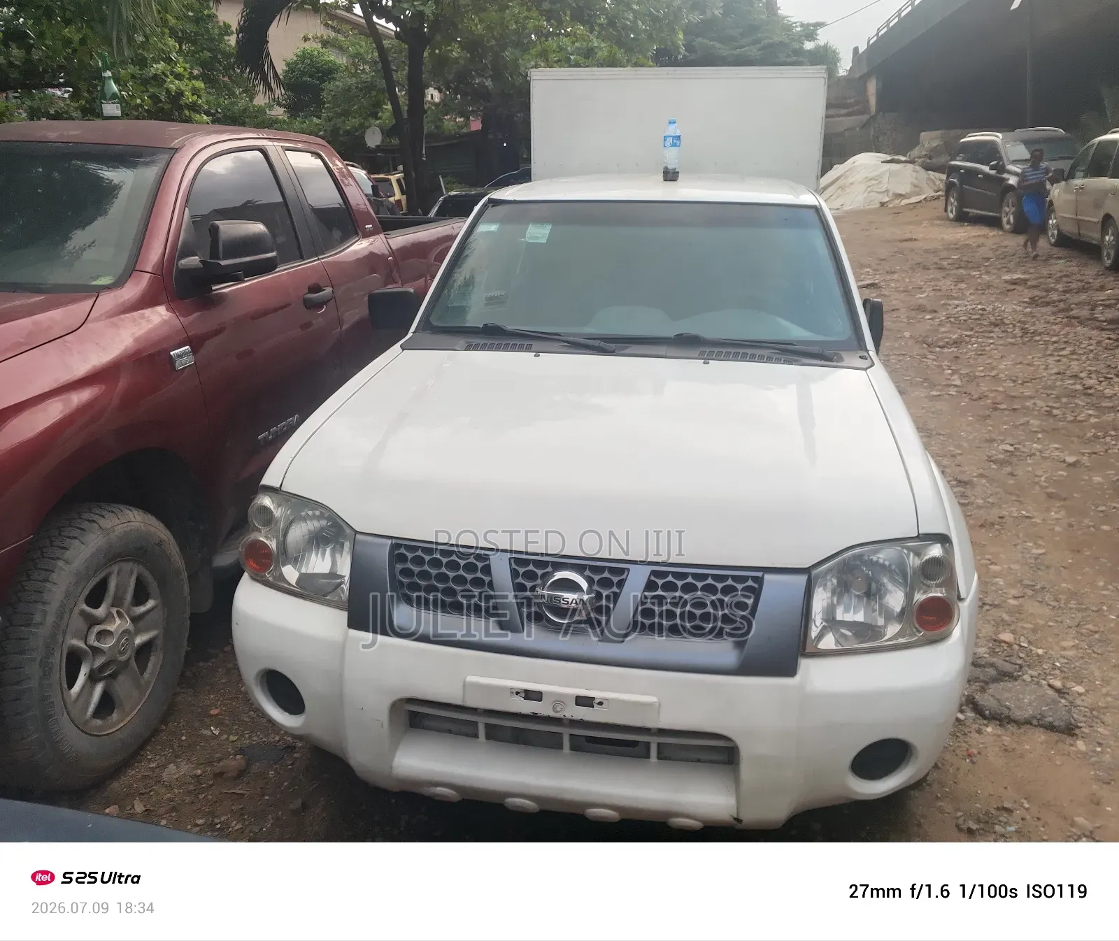 Nissan Frontier 2012 White