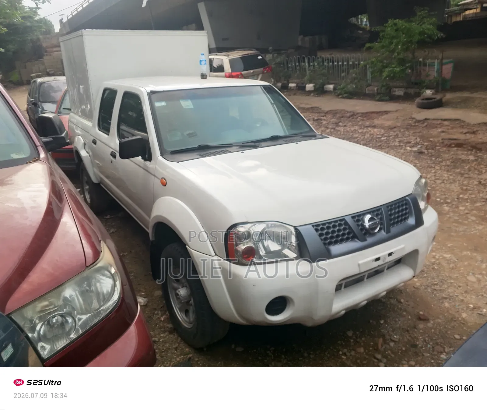 Nissan Frontier 2012 White