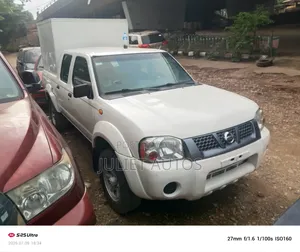 Nissan Frontier 2012 White