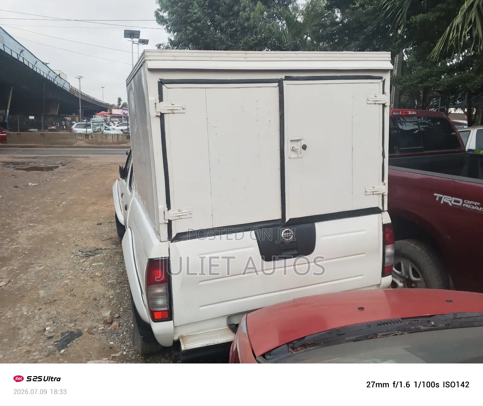 Nissan Frontier 2012 White