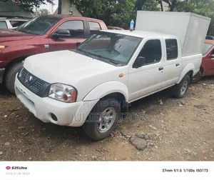 Nissan Frontier 2012 White