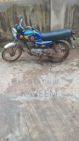 Bajaj Boxer 2021 Red