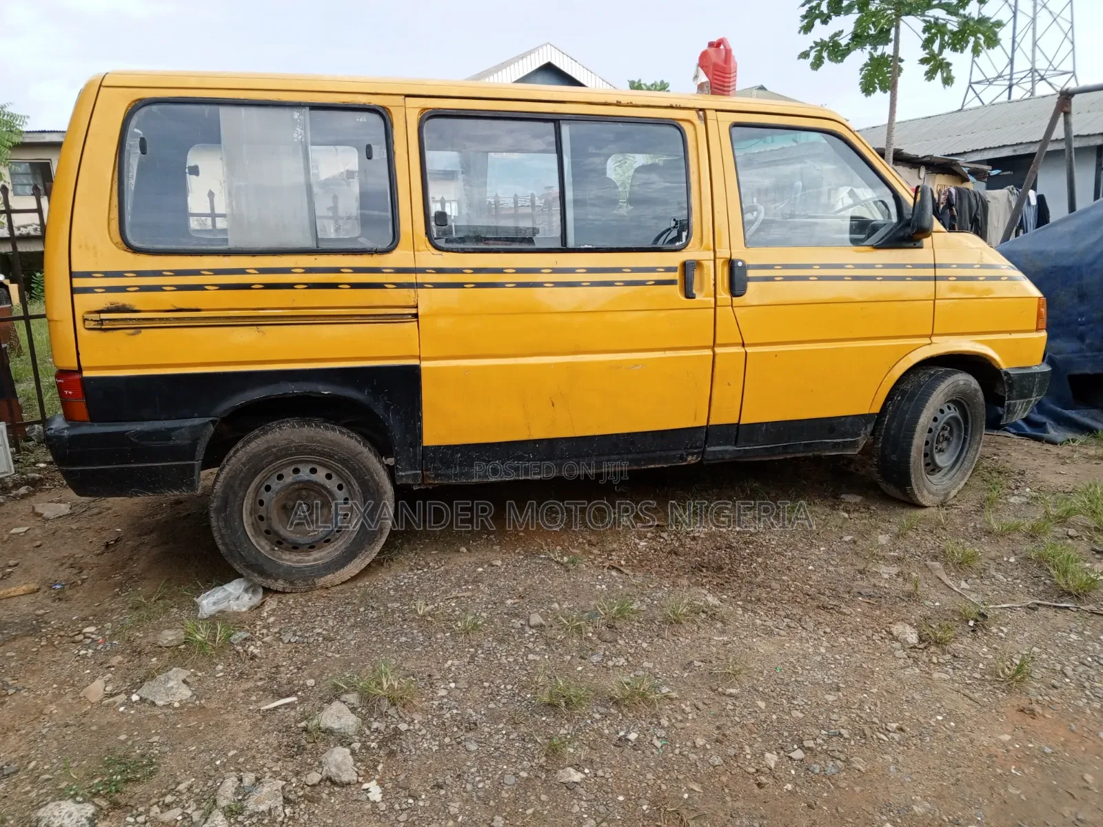 Volkswagen Transporter 2005 Yellow