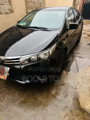 Toyota Corolla 2015 Black