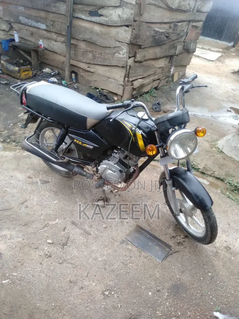 Bajaj Boxer 2021 Red