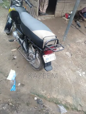 Bajaj Boxer 2021 Red
