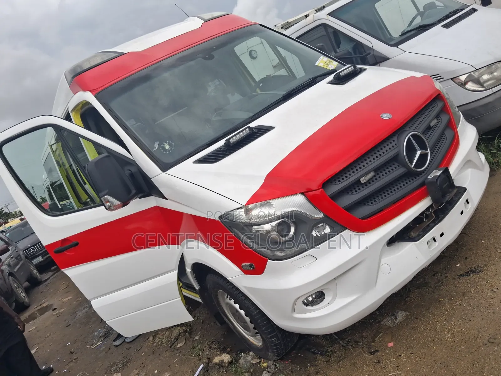 Mercedes-Benz Sprinter 2010 Yellow