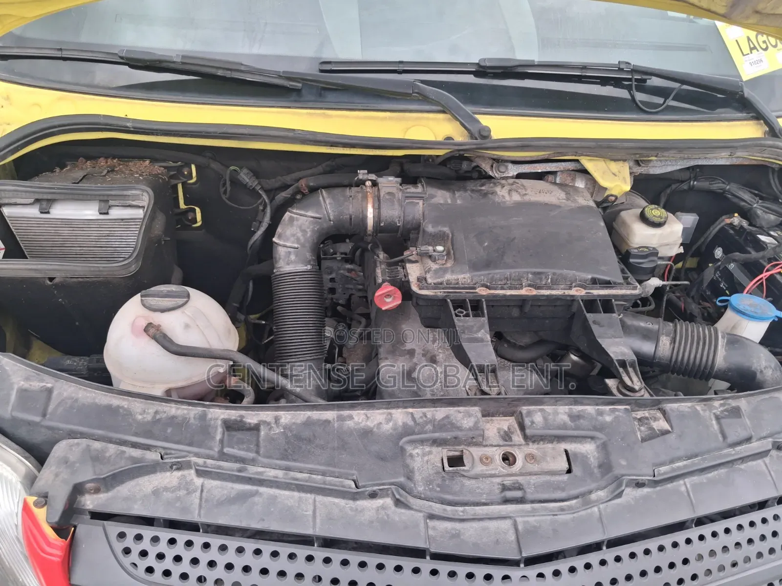 Mercedes-Benz Sprinter 2010 Yellow