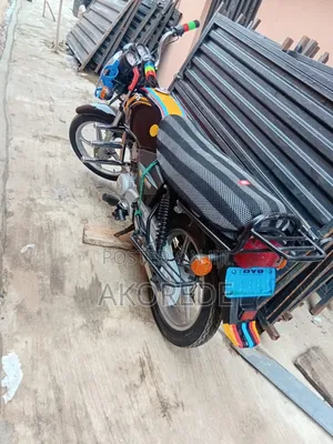 TVS Apache RTR 160 2V 2025 Red