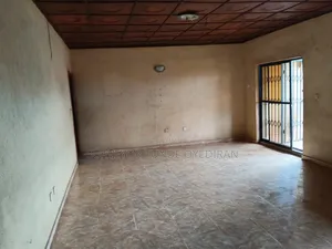 3bdrm Block of Flats in Testimony Estate, Agric for rent