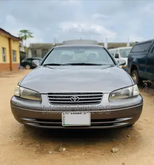 Toyota Camry Automatic 1998 Gray