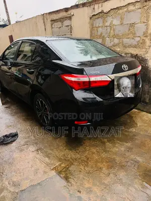 Toyota Corolla 2015 Black