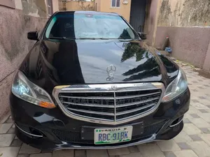 Mercedes-Benz E200 2014 Black