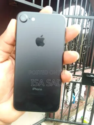 Apple iPhone 7 32 GB Black