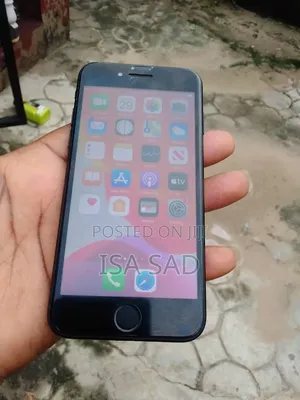 Apple iPhone 7 32 GB Black