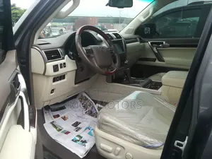 Lexus GX 2012 Brown