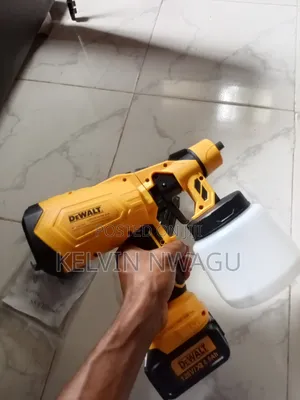 Dewalt Cordless Spraying Machine