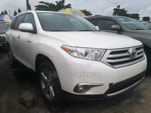 Toyota Highlander Limited 3.5l 4WD 2013 White