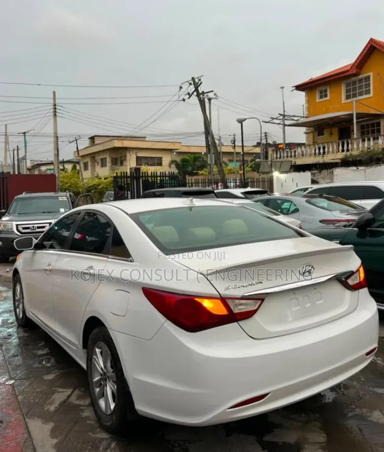 Hyundai Sonata 2012 White