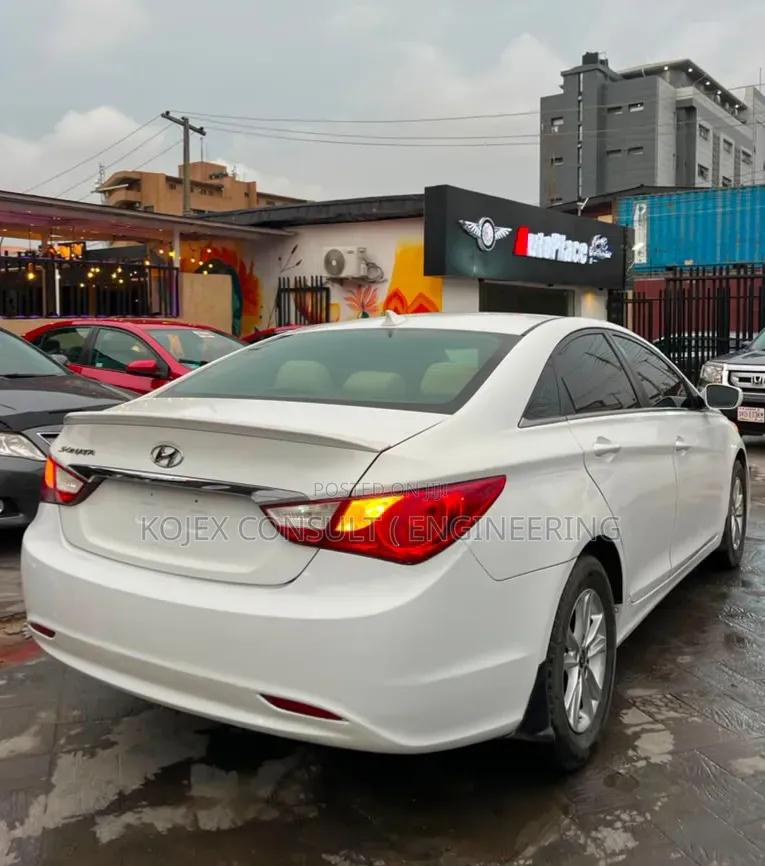 Hyundai Sonata 2012 White