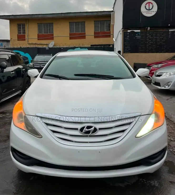 Hyundai Sonata 2012 White