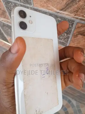 Apple iPhone 11 64 GB White
