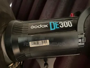 Godox De300