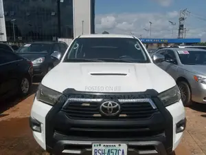 Toyota Hilux 2022
