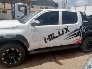 Toyota Hilux 2022