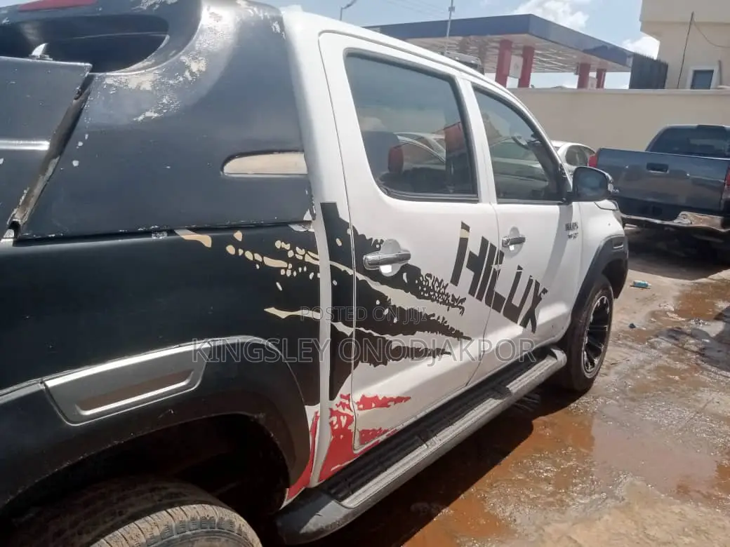 Toyota Hilux 2022