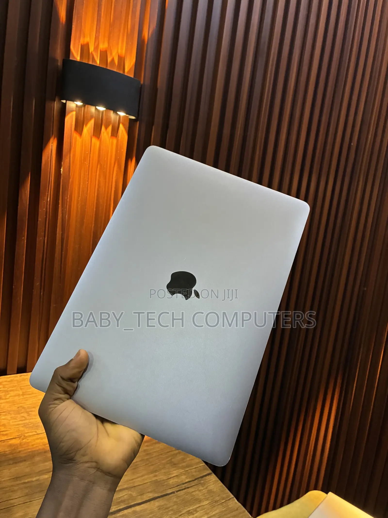 Laptop Apple MacBook Pro 2020 8GB Intel Core i5 SSD 256GB