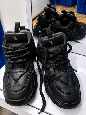 Louis Vuitton Seakers